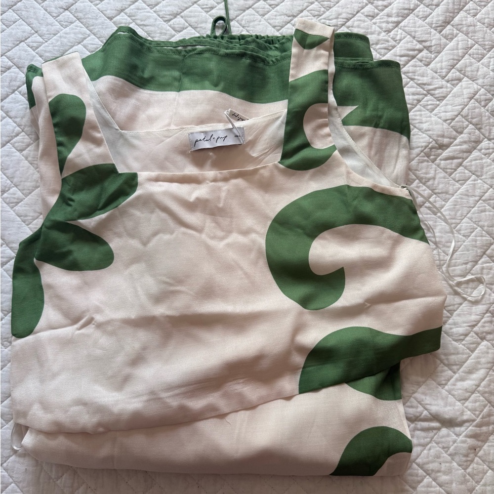 Petal & Pup Green and Cream Tank Top